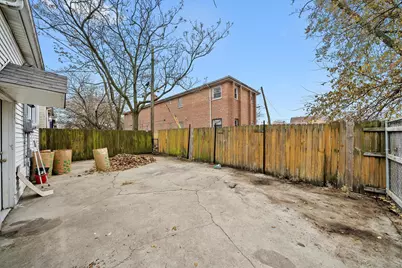8100 S Houston Avenue, Chicago, IL 60617 - Photo 50