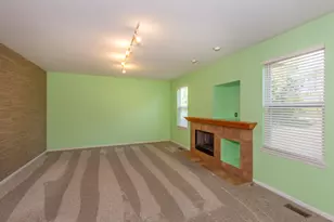 220 Stearn Dr, Genoa, IL 60135 - Photo 12