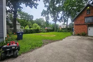 723 N County St, Waukegan, IL 60085 - Photo 2