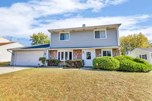 125 Leawood Dr, Roselle, IL 60172 - Photo 1