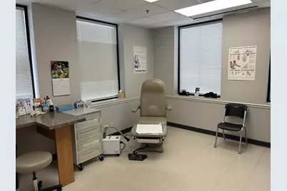 2260 W Higgins Road, Hoffman Estates, IL 60169 - Photo 6