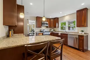 1108 N Main St, Wheaton, IL 60187 - Photo 2