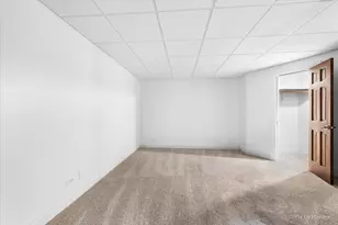 6918 Inverway Dr, Lakewood, IL 60014 - Photo 48