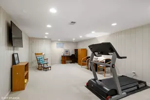 375 Sunset Dr, Northfield, IL 60093 - Photo 22