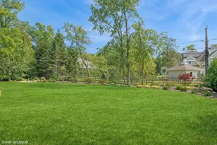 375 Sunset Dr, Northfield, IL 60093 - Photo 32