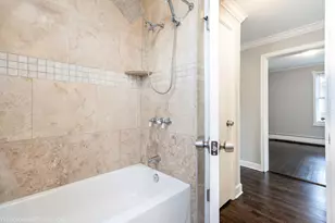 7700 Garden Ln, Justice, IL 60458 - Photo 8