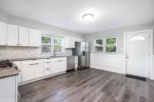 7700 Garden Ln, Justice, IL 60458 - Photo 6