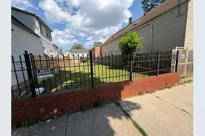 2503 N Lotus Avenue, Chicago, IL 60639 - Photo 2