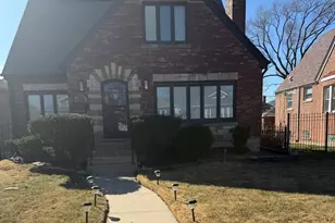 8034 S Clyde Ave, Chicago, IL 60617 - Photo 1