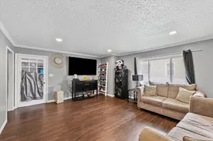 1226 Low St, Bloomington, IL 61701 - Photo 8