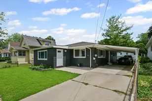 1226 Low St, Bloomington, IL 61701 - Photo 2