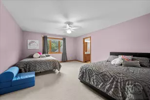 36 Oak Bluff Ct, Naperville, IL 60565 - Photo 20