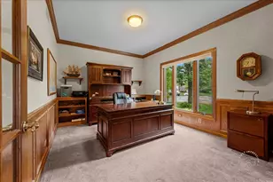 36 Oak Bluff Ct, Naperville, IL 60565 - Photo 4