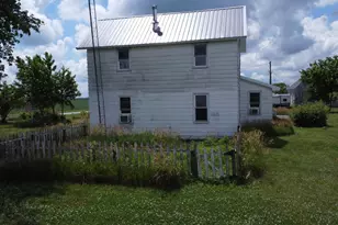 2371 N 3100 East Rd, Donovan, IL 60931 - Photo 6