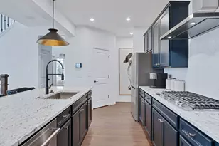 6219 Links Dr, Woodridge, IL 60517 - Photo 8