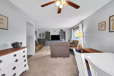 210 N Prospect Avenue, Savoy, IL 61874 - Photo 10