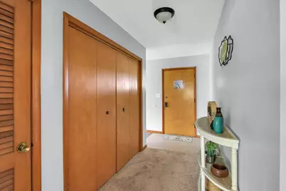 210 N Prospect Avenue, Savoy, IL 61874 - Photo 6