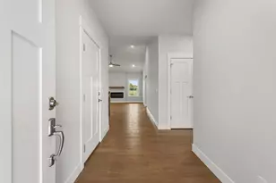 1 Forest Ct, Monticello, IL 61856 - Photo 4