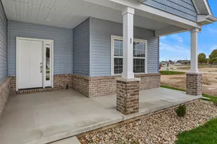 1 Forest Ct, Monticello, IL 61856 - Photo 2