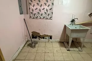 498 Harrison Ave, Calumet City, IL 60409 - Photo 4