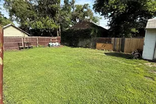 498 Harrison Ave, Calumet City, IL 60409 - Photo 12