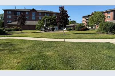 6820 W Winding Trail #204, Oak Forest, IL 60452 - Photo 2