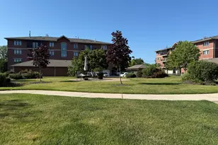 6820 W Winding Trail, Oak Forest, IL 60452 - Photo 2