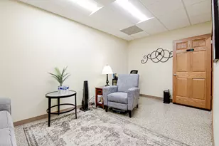 1425 Essington Rd, Joliet, IL 60435 - Photo 32