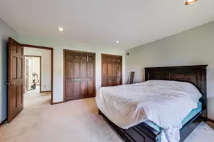 33 N Liberty Dr, South Barrington, IL 60010 - Photo 16