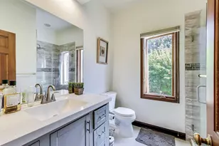 33 N Liberty Dr, South Barrington, IL 60010 - Photo 8