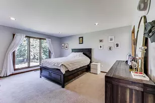 33 N Liberty Dr, South Barrington, IL 60010 - Photo 14