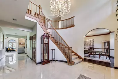 33 N Liberty Drive, South Barrington, IL 60010 - Photo 2