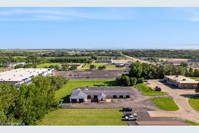 731 Midwest Court, Freeport, IL 61032 - Photo 38