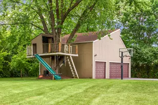 20785 N Meadows Ct, Kildeer, IL 60047 - Photo 14