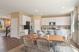 395 Danforth Dr, Oswego, IL 60543 - Photo 4