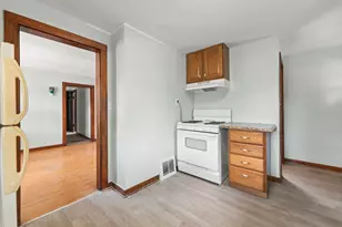 637/639 E Wilson St, Batavia, IL 60510 - Photo 6