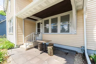 637/639 E Wilson Street, Batavia, IL 60510 - Photo 2