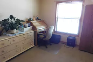 13 Hickory Ln, Sandwich, IL 60548 - Photo 12