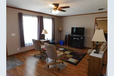 13 Hickory Lane, Sandwich, IL 60548 - Photo 4