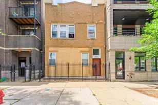 824 N California Ave, Chicago, IL 60622 - Photo 1