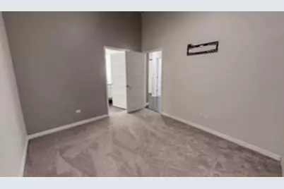 1069 W 14th Place #123, Chicago, IL 60608 - Photo 12