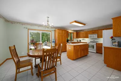 11210 Pebble Drive, Huntley, IL 60142 - Photo 12