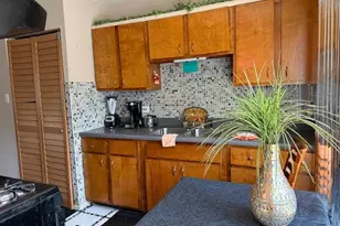 3213 Woodworth Pl, Hazel Crest, IL 60429 - Photo 4