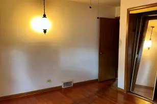 9108 S Euclid Ave, Chicago, IL 60617 - Photo 8