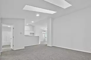 3121 W 82nd Pl, Merrillville, IN 46410 - Photo 4