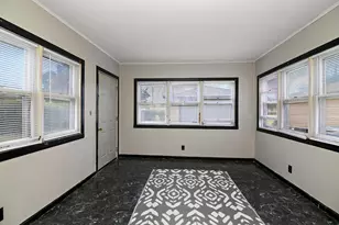 729 Webster Cir W, Kankakee, IL 60901 - Photo 6