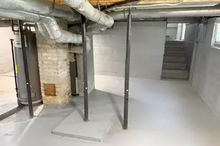 1023 N Elmwood Ave, Waukegan, IL 60085 - Photo 30