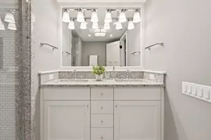 132 E Delaware Pl, Chicago, IL 60611 - Photo 24