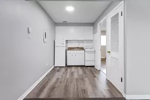 6244 W 64th Pl, Chicago, IL 60638 - Photo 8