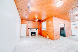 100 E Lyle St, Milford, IL 60953 - Photo 32